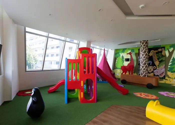 Aparthotel Casa Alba @ The Residences At Commonwealth By Century