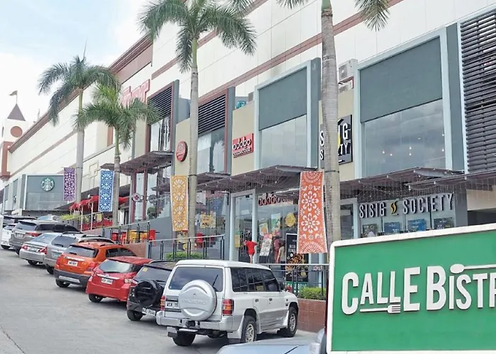 Casa Alba @ The Residences At Commonwealth By Century *