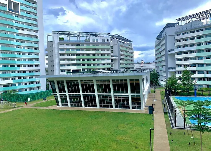 Casa Alba @ The Residences At Commonwealth By Century Aparthotel